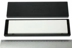 Spyderco- BenchStone Ultra Fine 8 Spyderco- BenchStone Ultra Fine -Famous Knife Shop SP302UF 04 spyderco keramische slijpsteen ultrafijn sp302uf d4