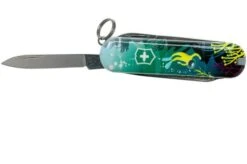 Victorinox Classic SD Deep Dive Limited Edtion 2020 0-6223-L2006 Swiss Pocket Knife -Famous Knife Shop VT0 6223 L2006 03 victorinox