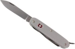 Victorinox Pioneer X -Famous Knife Shop VT0 8231 26 04 victorinox pioneer x vt0 8231 26 04