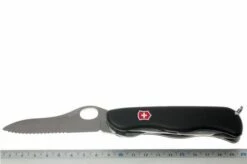 Victorinox Trailmaster M3, Swiss Army Pocket Knife -Famous Knife Shop VT8463m3 07 victorinox trailmaster m3 vt8463m3 d7