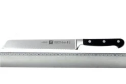 Zwilling J.A. Henckels Professional "S" Bread Knife 20 Cm (8") -Famous Knife Shop ZW31026 200 04 zwilling professional s 31026 200 broodmes d4