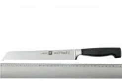 Zwilling J.A. Henckels Four Star Bread Knife 8" -Famous Knife Shop ZW31076 200 04 zwilling 4star 31076 200 broodmes d4